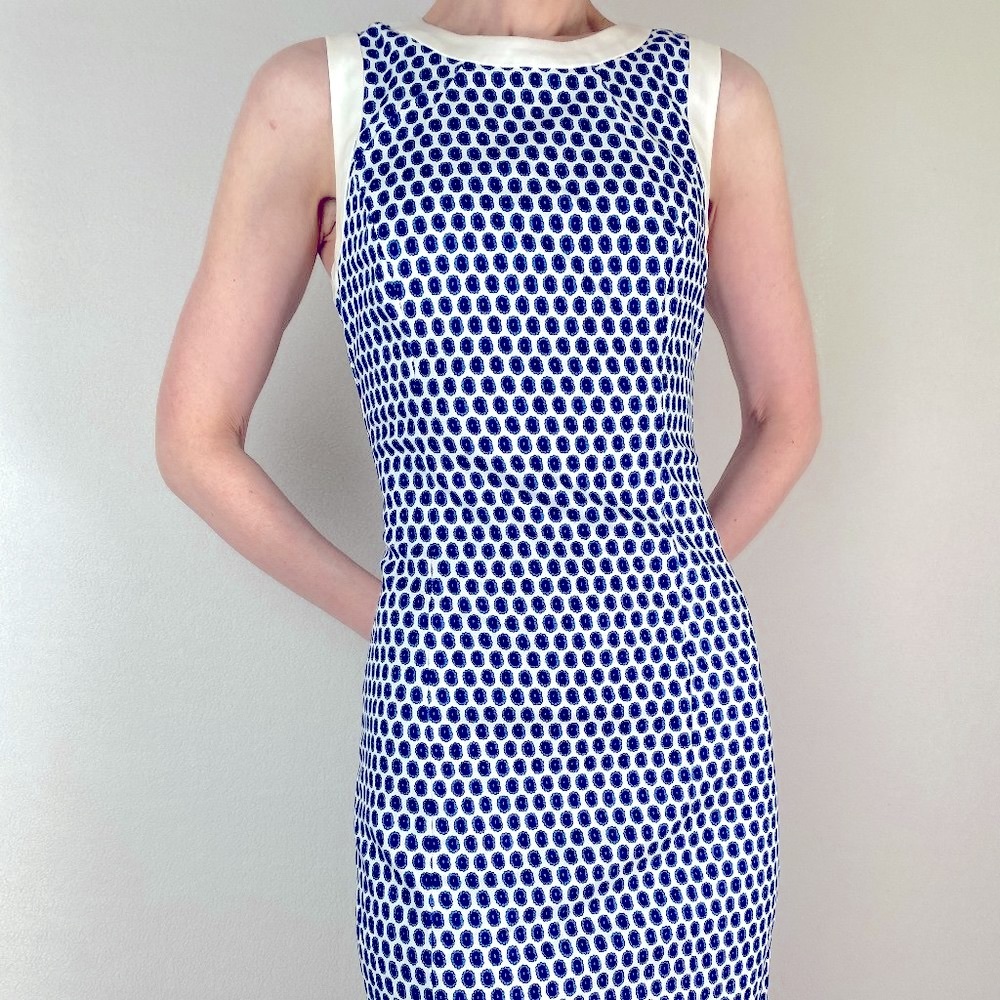 Club Monaco Sleeveless Cream and Blue Dot Sheath Dress Size 00